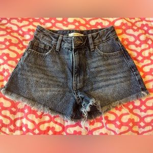 pacsun dark blue jean shorts size : 22